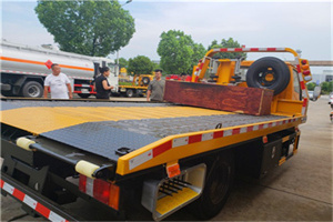 蒲城附近拖车电话号码服务